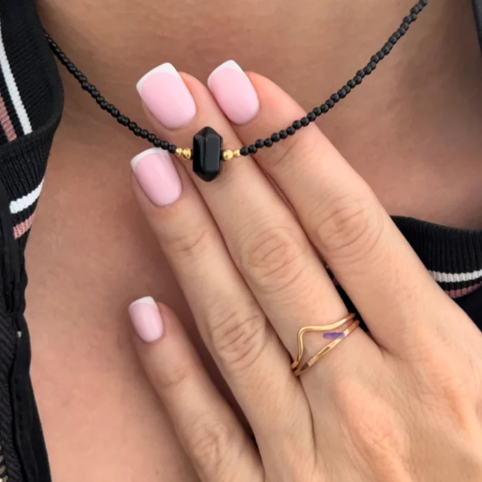 Choker z kamieni onyks