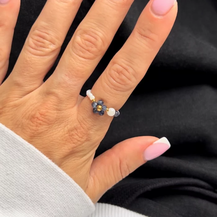 Pierścionek stokrotka urodzeniowa