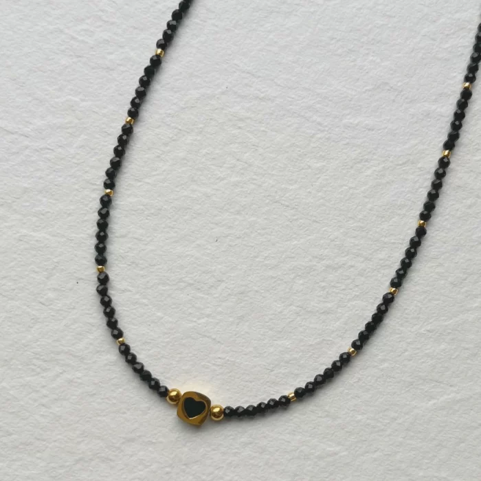 choker z sercem