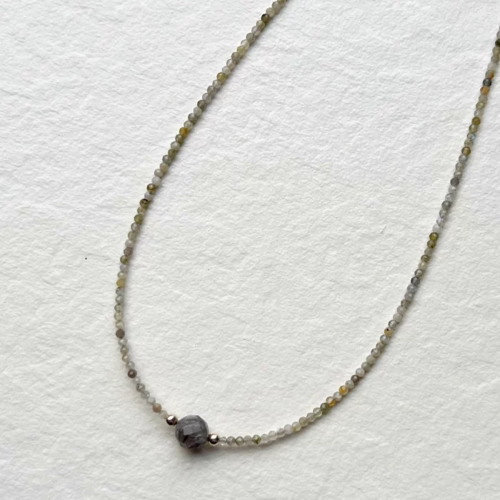 choker labradoryt