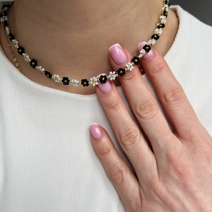 CHOKER MINI STOKROTKI CZARNO BIAŁE