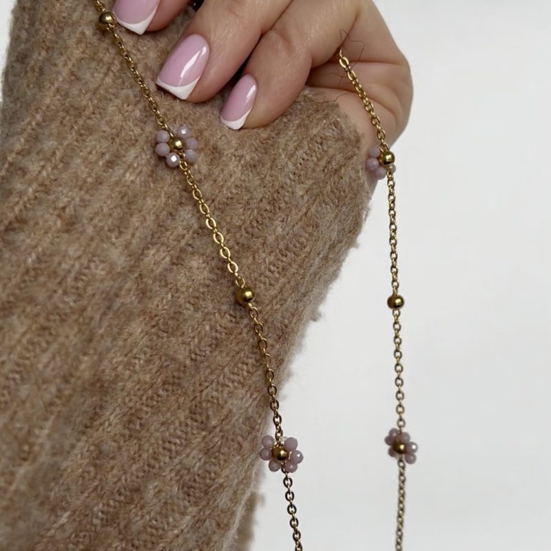 łańcuszek ze stokrotkami